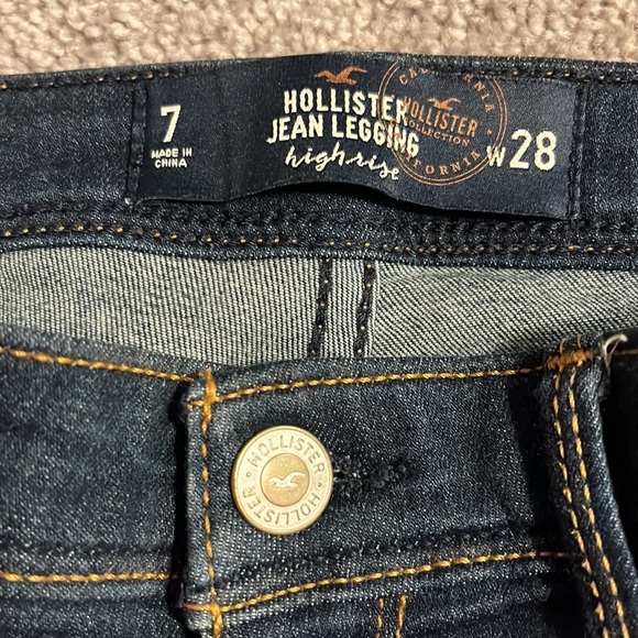 Hollister / High Rise Jean Jeggings / Size 28 - Picture 5 of 11